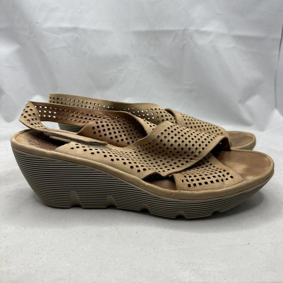 Clarks Shoes - Clarks Artisan Clarene Perforated Nubuck Leather Wedges Size 10 Tan/Sand
